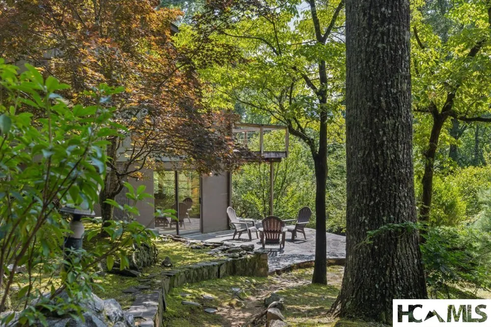 162 Twin Lakes Drive Highlands, NC 28741