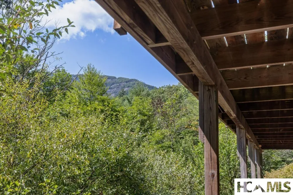 162 Twin Lakes Drive Highlands, NC 28741