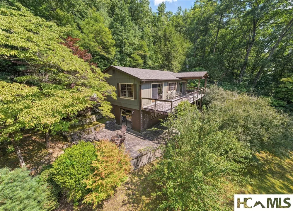 162 Twin Lakes Drive Highlands, NC 28741