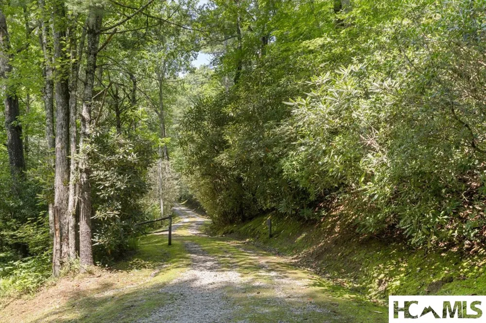 162 Twin Lakes Drive Highlands, NC 28741