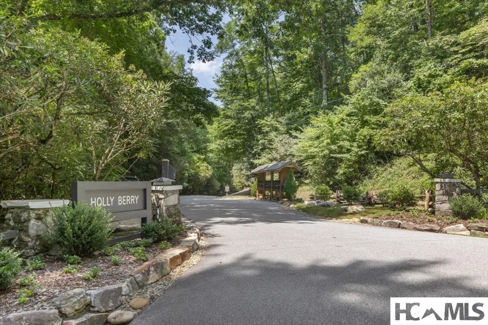 162 Twin Lakes Drive Highlands, NC 28741