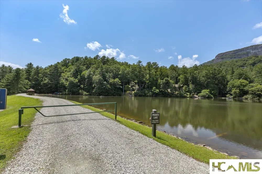 162 Twin Lakes Drive Highlands, NC 28741