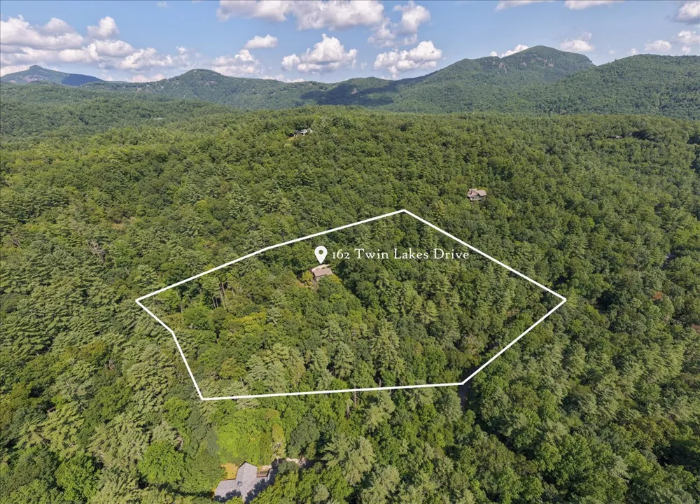 162 Twin Lakes Drive Highlands, NC 28741