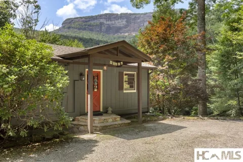 162 Twin Lakes Drive