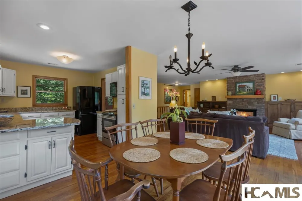 162 Twin Lakes Drive Highlands, NC 28741