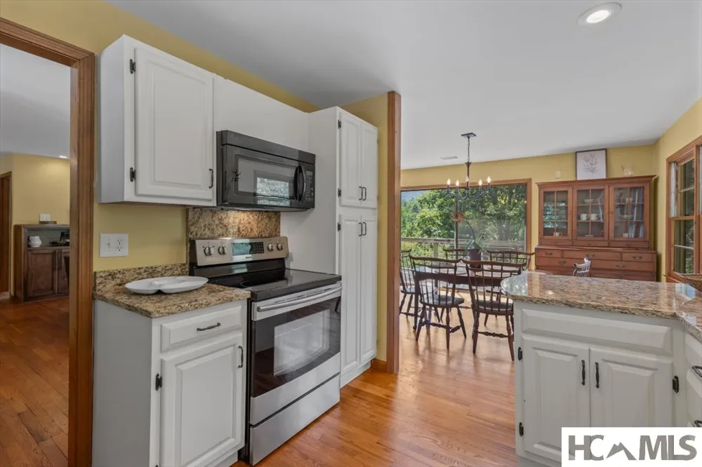 162 Twin Lakes Drive Highlands, NC 28741