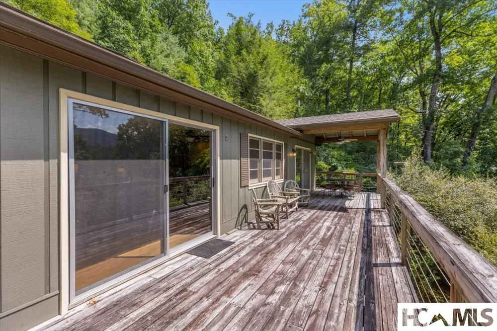 162 Twin Lakes Drive Highlands, NC 28741