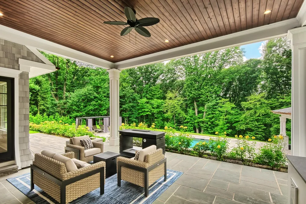 396 KNOLLWOOD DR Ridgewood, NJ 07450