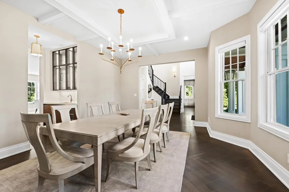 396 KNOLLWOOD DR Ridgewood, NJ 07450
