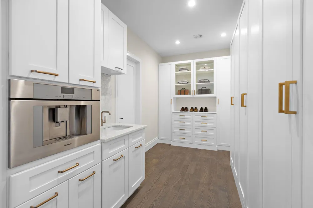 396 KNOLLWOOD DR Ridgewood, NJ 07450