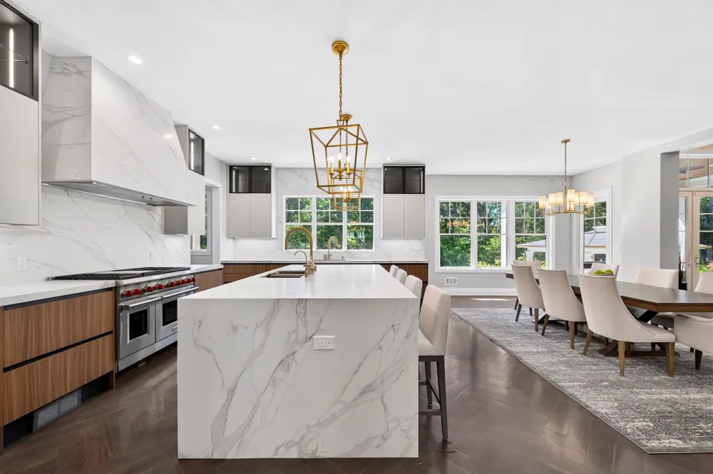 396 KNOLLWOOD DR Ridgewood, NJ 07450