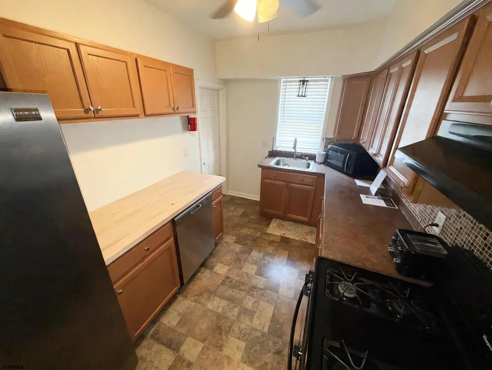 126 N Harvard Ave Ventnor Heights, NJ 08406