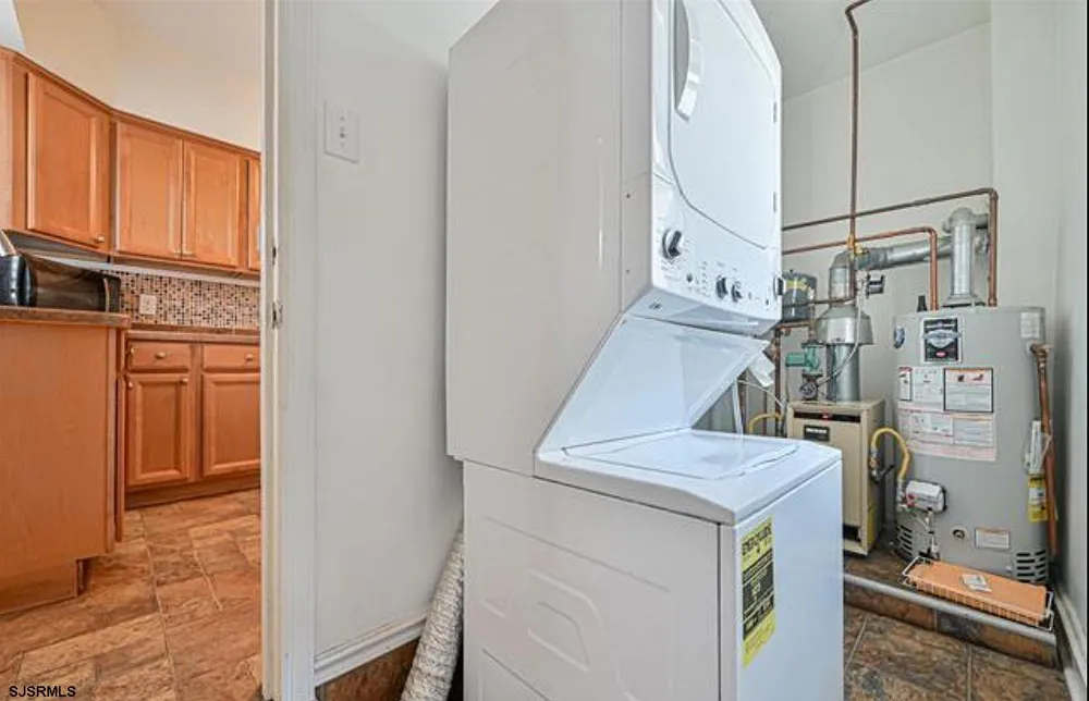 126 N Harvard Ave Ventnor Heights, NJ 08406