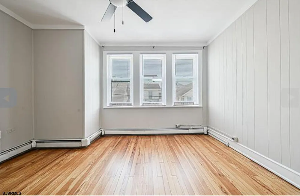 126 N Harvard Ave Ventnor Heights, NJ 08406