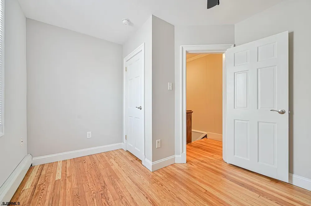 126 N Harvard Ave Ventnor Heights, NJ 08406