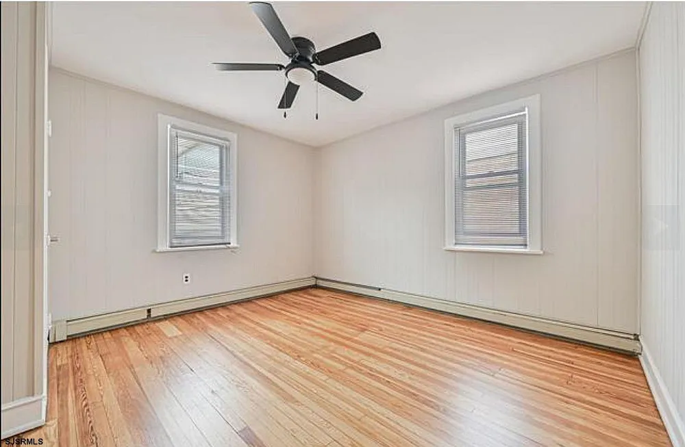 126 N Harvard Ave Ventnor Heights, NJ 08406