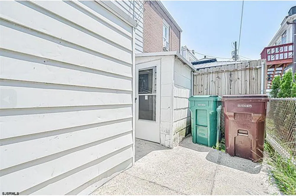 126 N Harvard Ave Ventnor Heights, NJ 08406