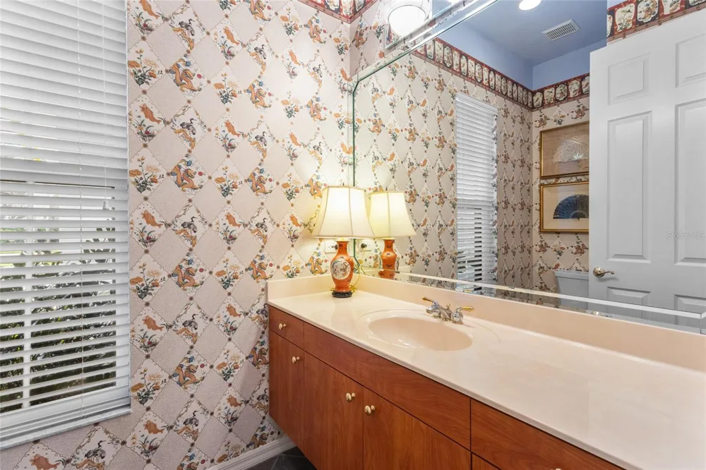 2686 DICK WILSON DRIVE Sarasota, FL 34240