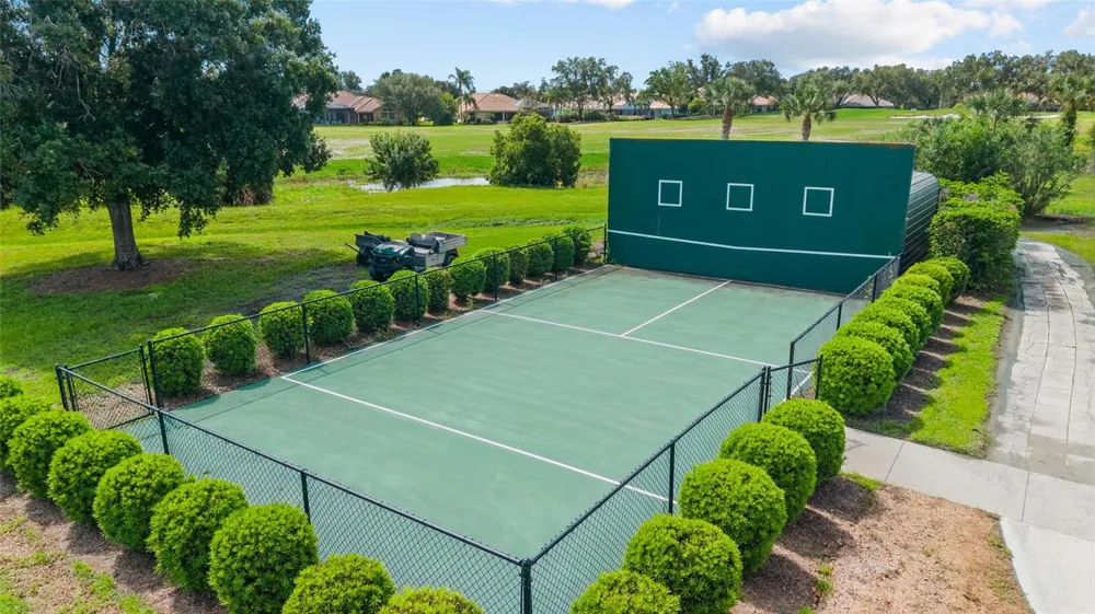 2686 DICK WILSON DRIVE Sarasota, FL 34240