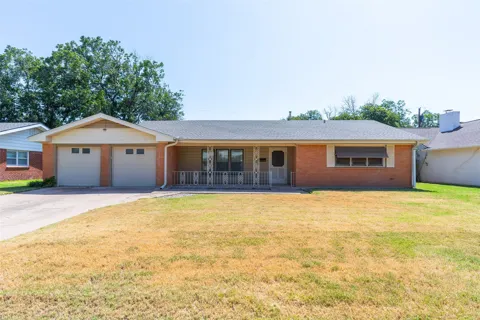 2157 Ivanhoe Lane