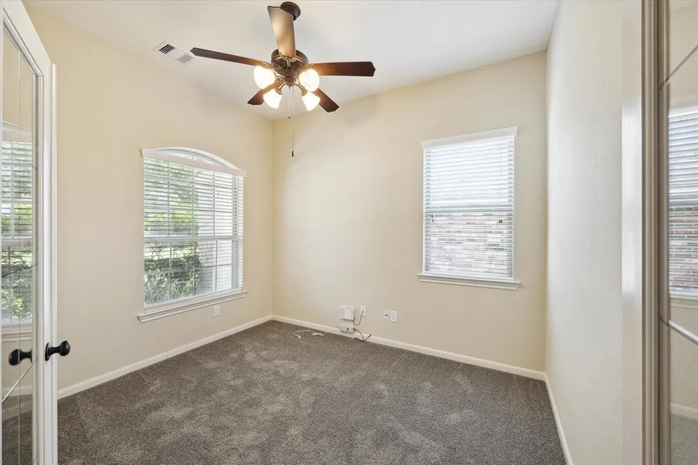208 Morgan Isle Lane Dickinson, TX 77539