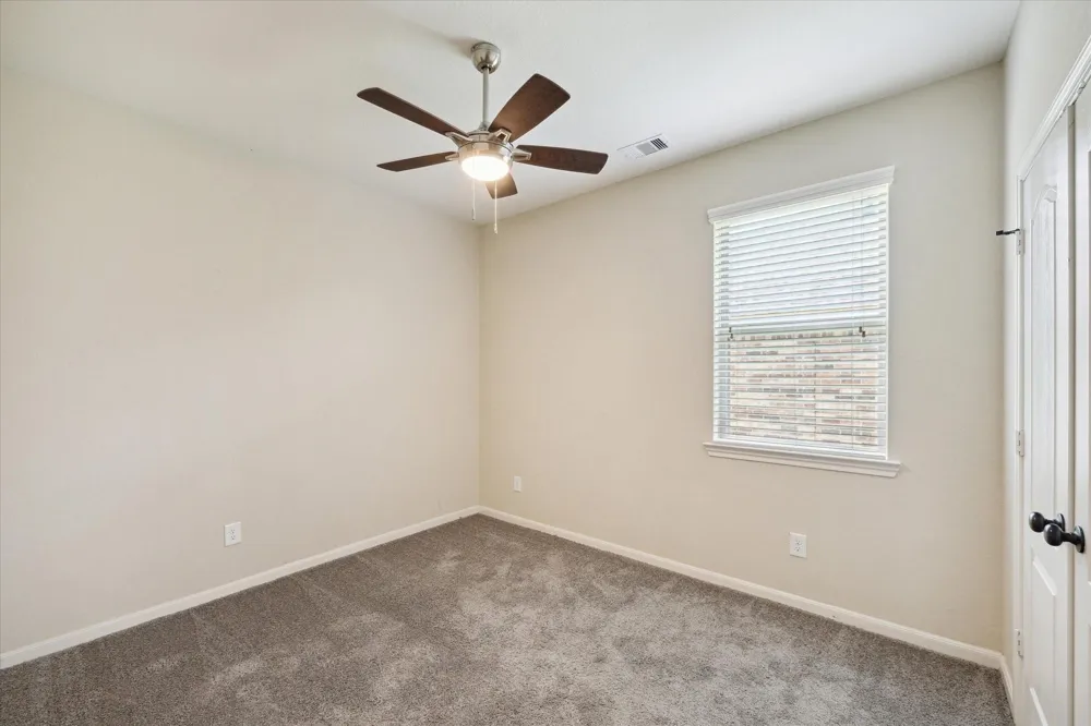 208 Morgan Isle Lane Dickinson, TX 77539
