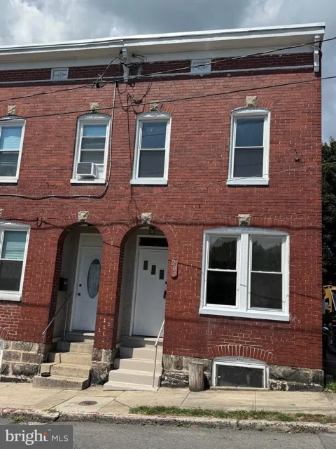 206 PEAR STREET