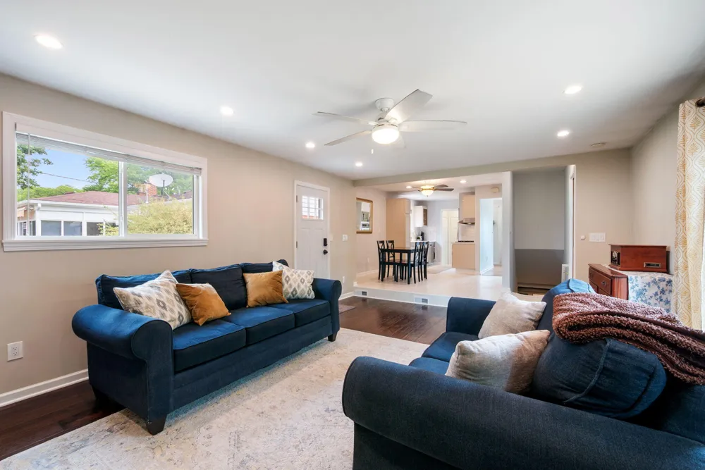 14587 Blue Skies Street Livonia, MI 48154