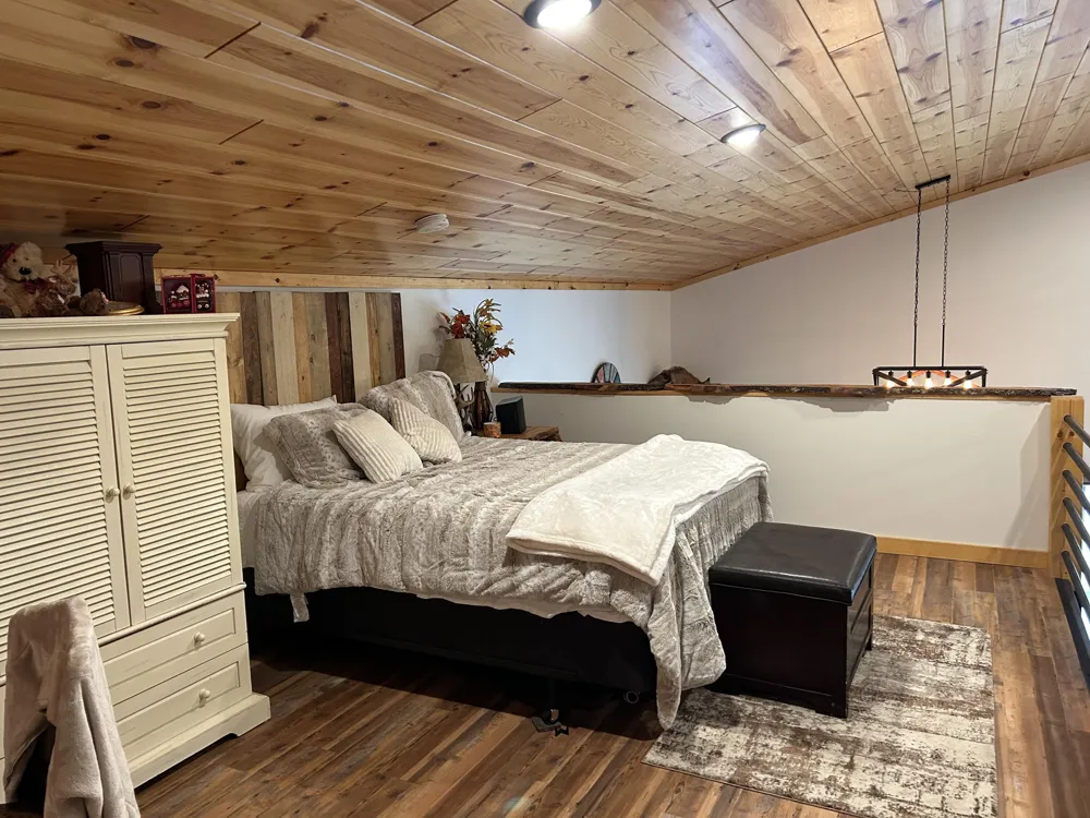 21640 E Ridge Road Grand Marais, MI 49839