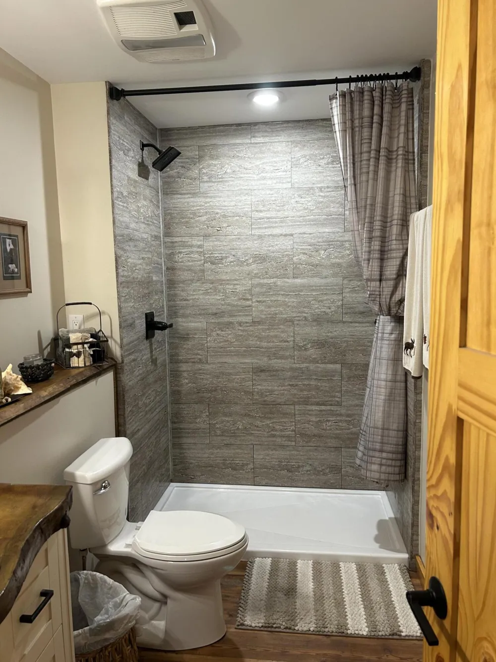 21640 E Ridge Road Grand Marais, MI 49839