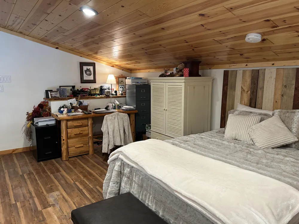21640 E Ridge Road Grand Marais, MI 49839