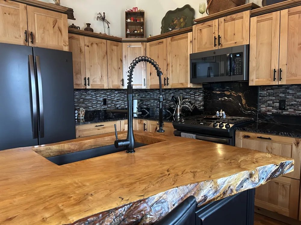 21640 E Ridge Road Grand Marais, MI 49839