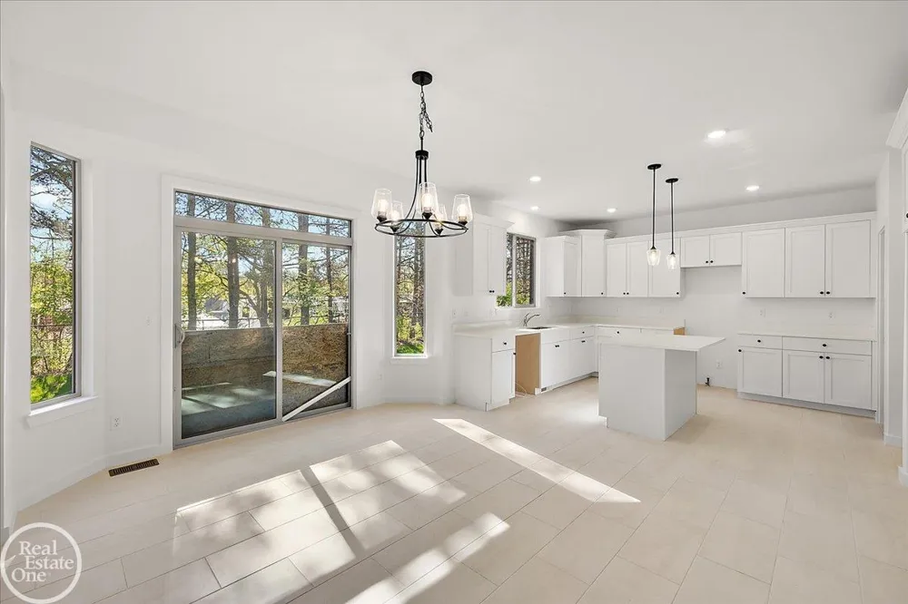 50710 Summit View Drive Macomb Township, MI 48042