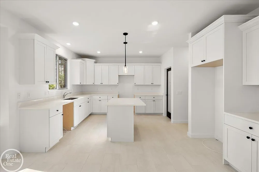 50710 Summit View Drive Macomb Township, MI 48042