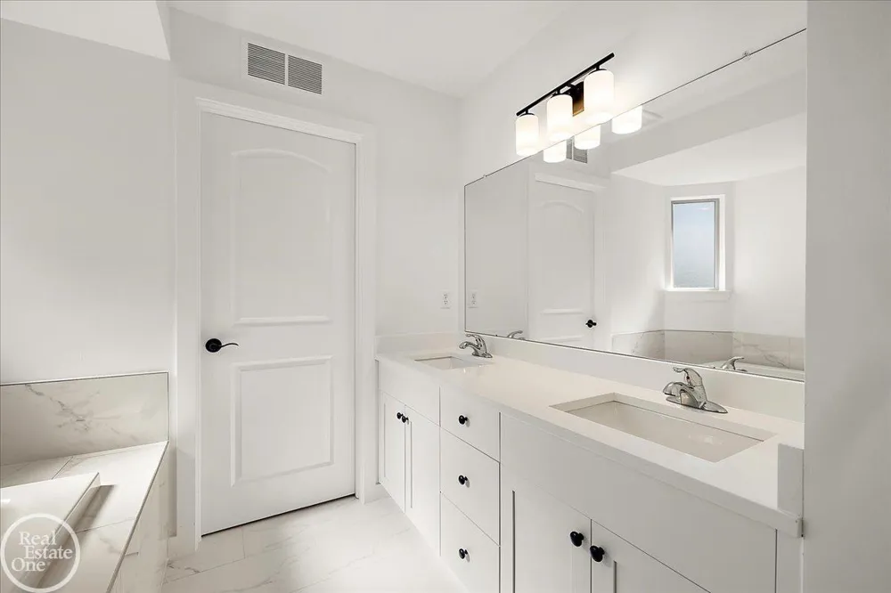 50710 Summit View Drive Macomb Township, MI 48042