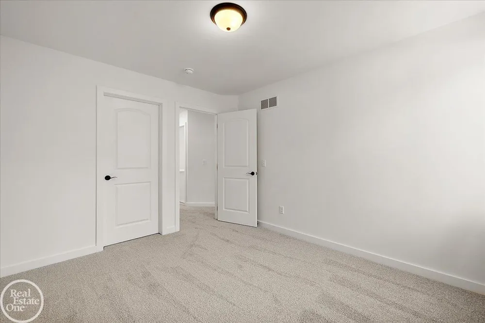 50710 Summit View Drive Macomb Township, MI 48042
