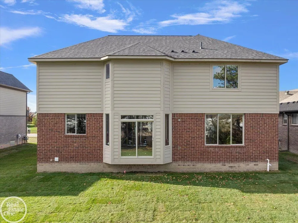 50710 Summit View Drive Macomb Township, MI 48042