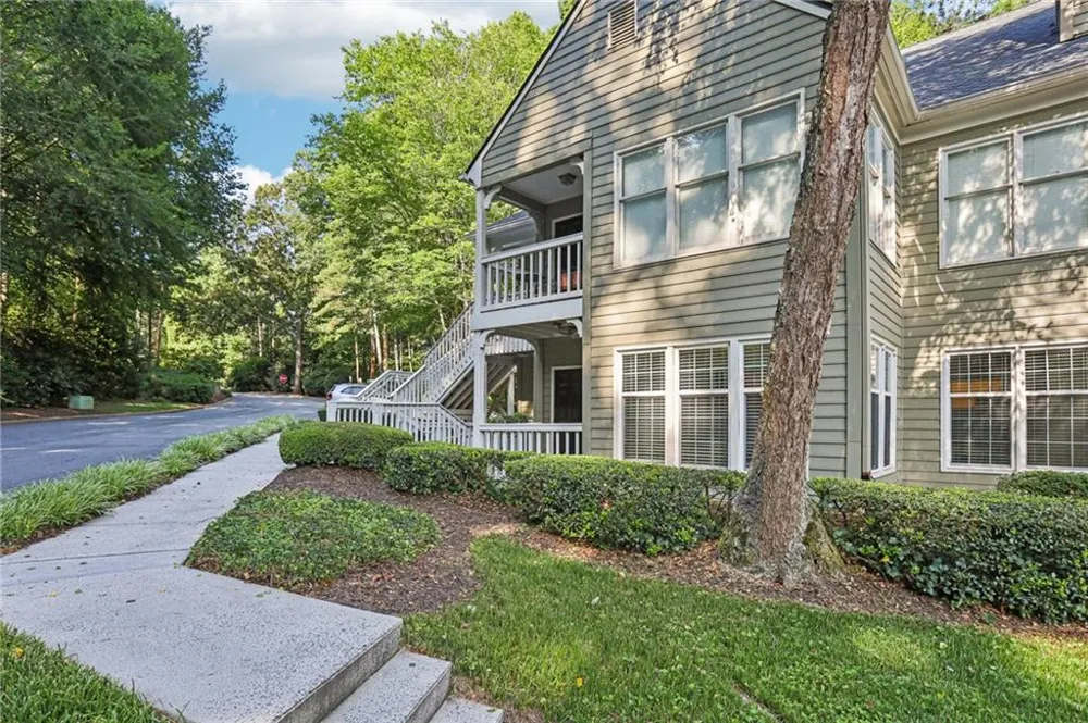 208 Bainbridge Drive Sandy Springs, GA 30327