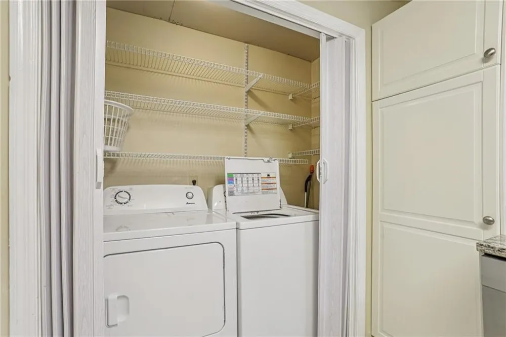 208 Bainbridge Drive Sandy Springs, GA 30327