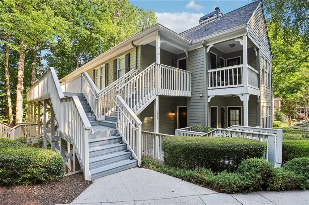 208 Bainbridge Drive Sandy Springs, GA 30327