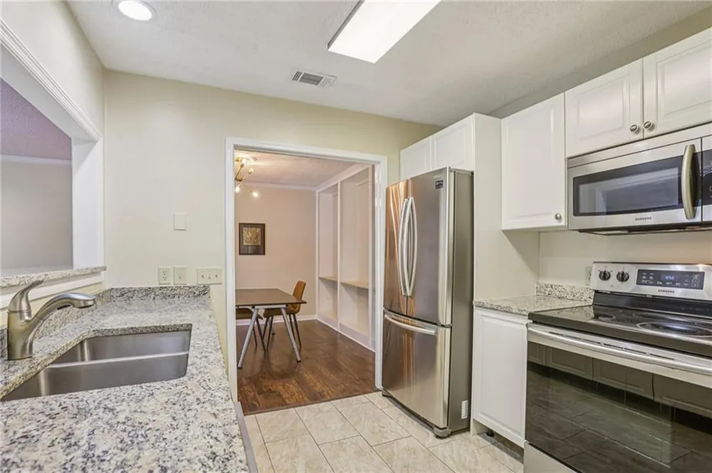 208 Bainbridge Drive Sandy Springs, GA 30327