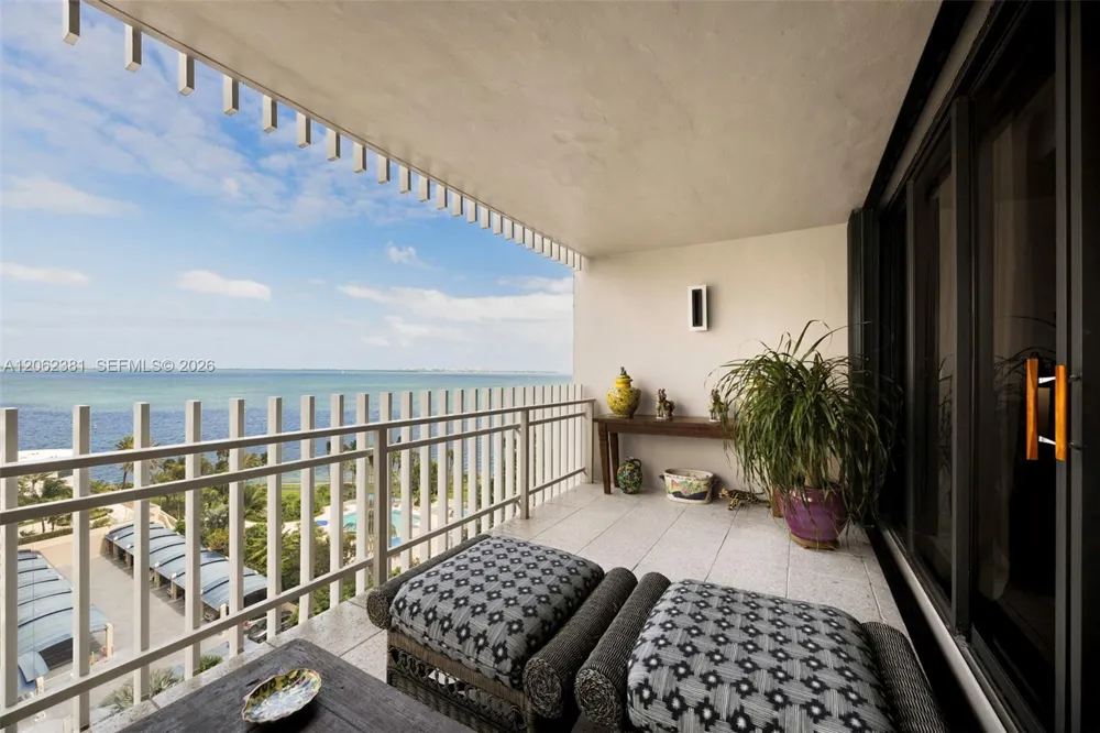 2 Grove Isle Dr #B1109 Coconut Grove, FL 33133