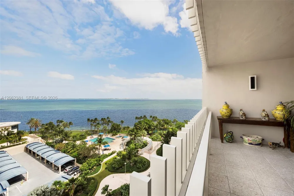 2 Grove Isle Dr #B1109 Coconut Grove, FL 33133