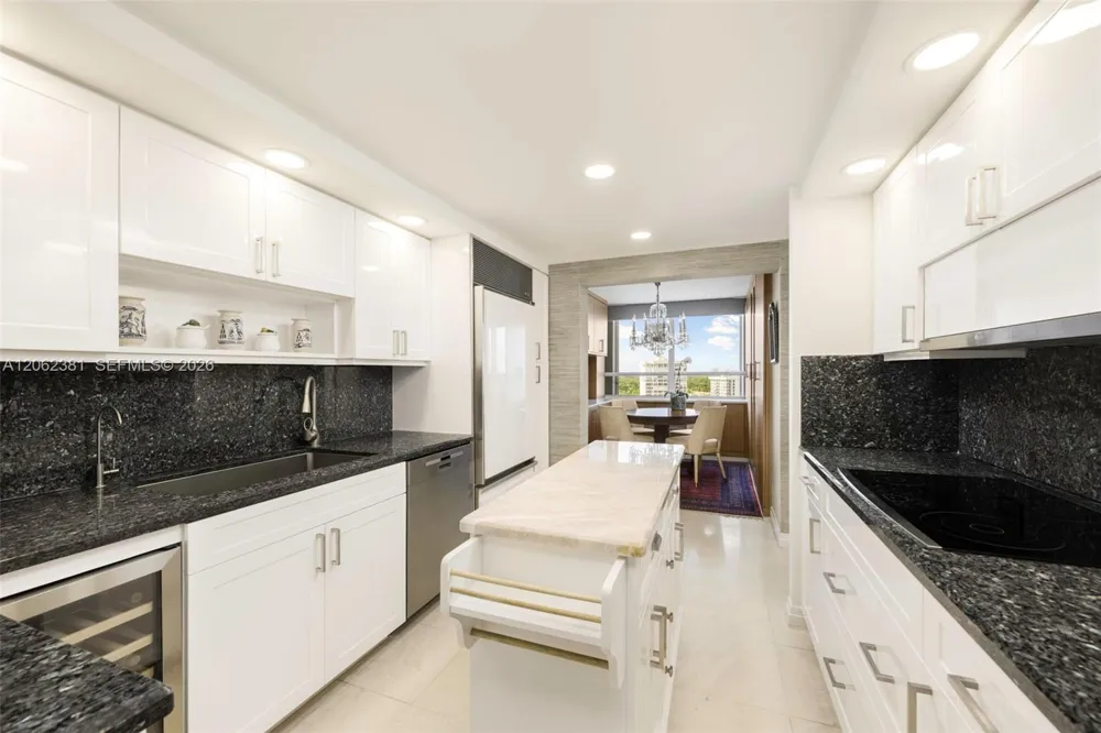 2 Grove Isle Dr #B1109 Coconut Grove, FL 33133