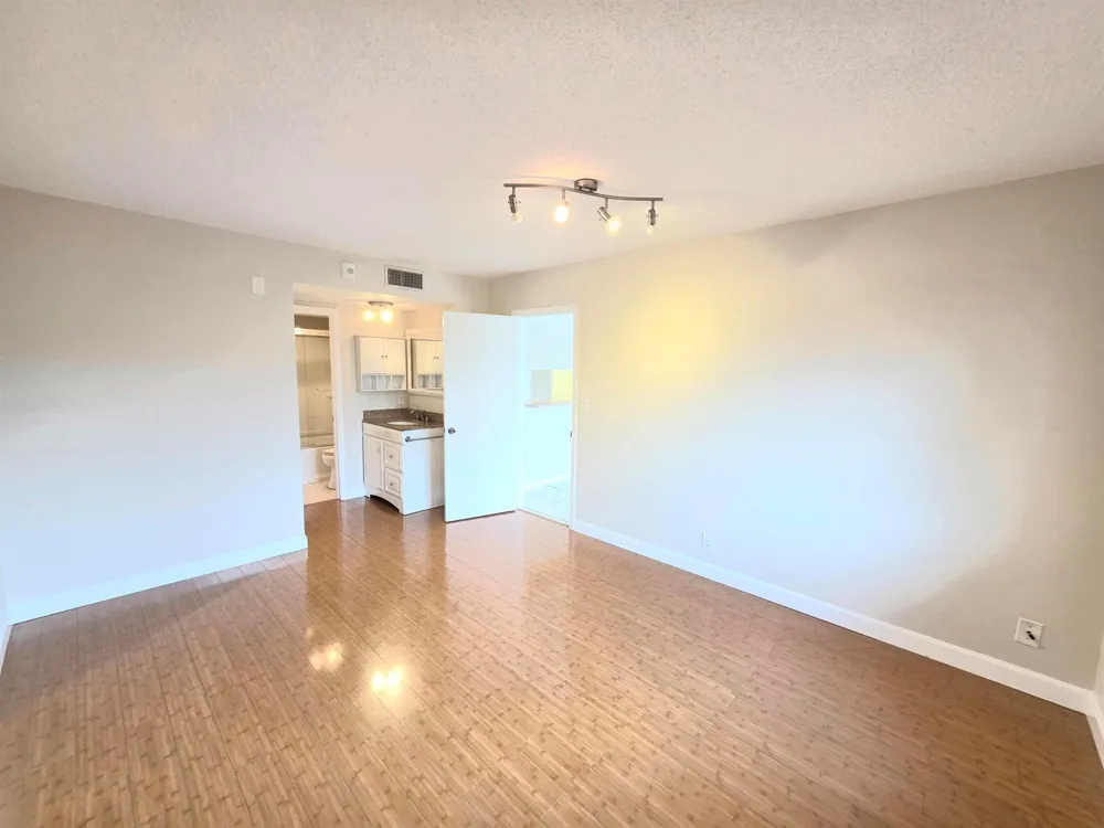 495 SE 8th Street #237 Deerfield Beach, FL 33441