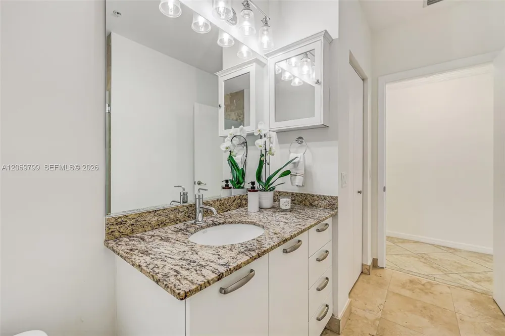704 Ocean Blvd #1001 Pompano Beach, FL 33062