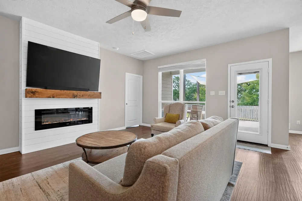 4105 Gregg Court College Station, TX 77845