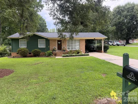 1104 Hillcrest Drive #L 34