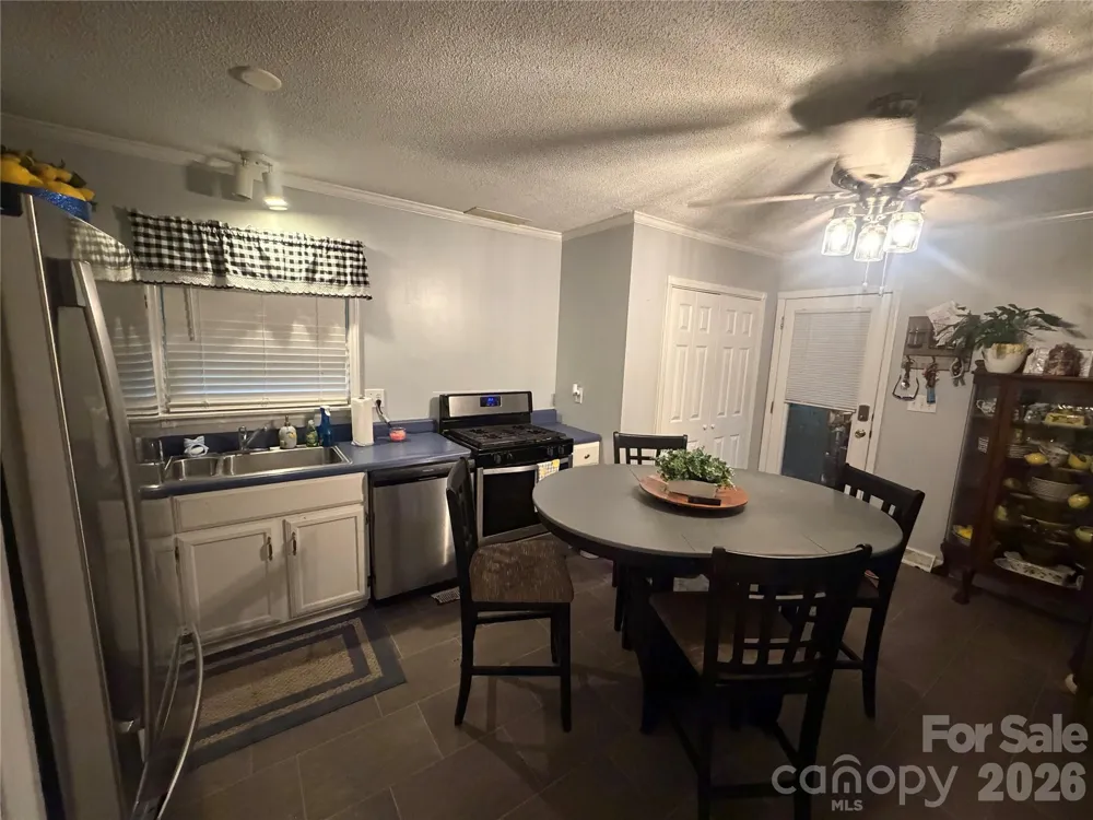 1104 Hillcrest Drive #L 34 Cherryville, NC 28021
