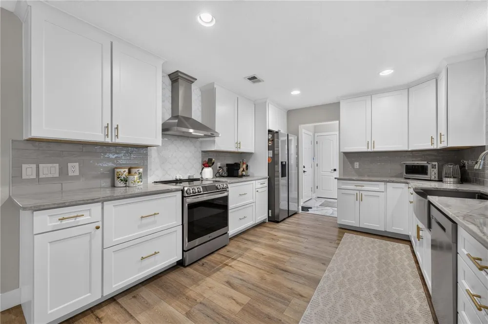 165 LAKE DESTINY TRAIL Altamonte Springs, FL 32714